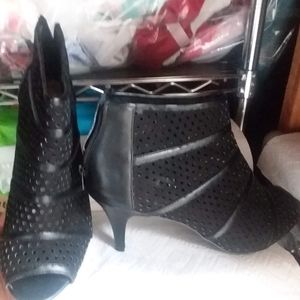 Black 3 inch open toe booties